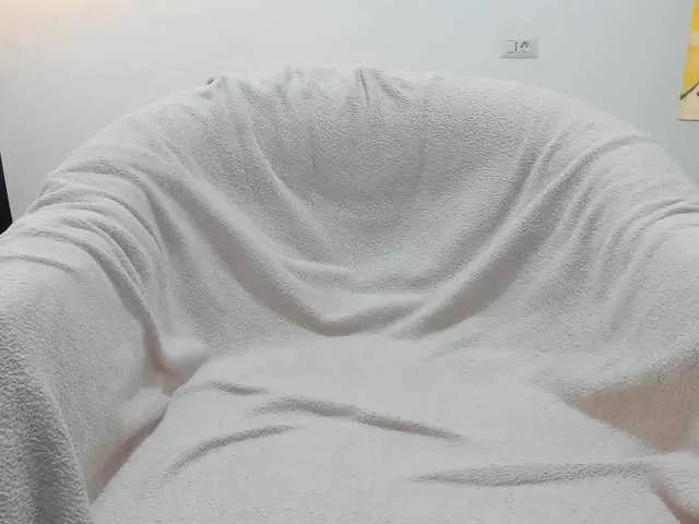 AryaAnna on BongaCams 