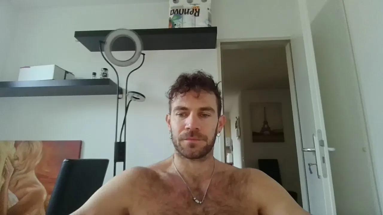 ALPHA_HUNK — Freechat on Cam4