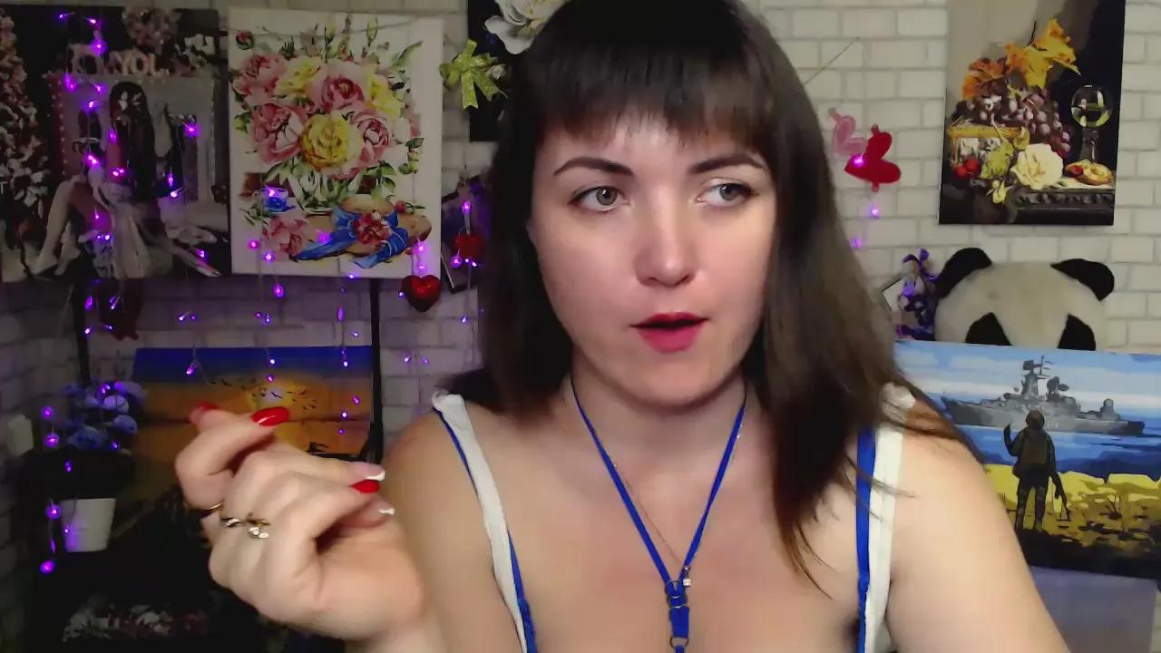 Darina_M_ —  #armpits #bigass #C2C #smoke #cute #spanking #feet