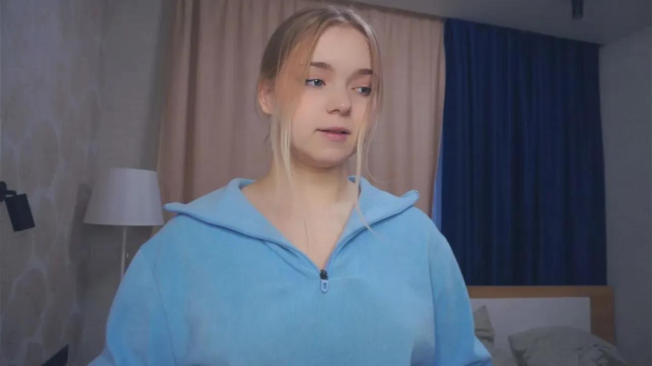 DoraPaxson —  #cum #cute #feet #anal #ass #pussy #bdsm