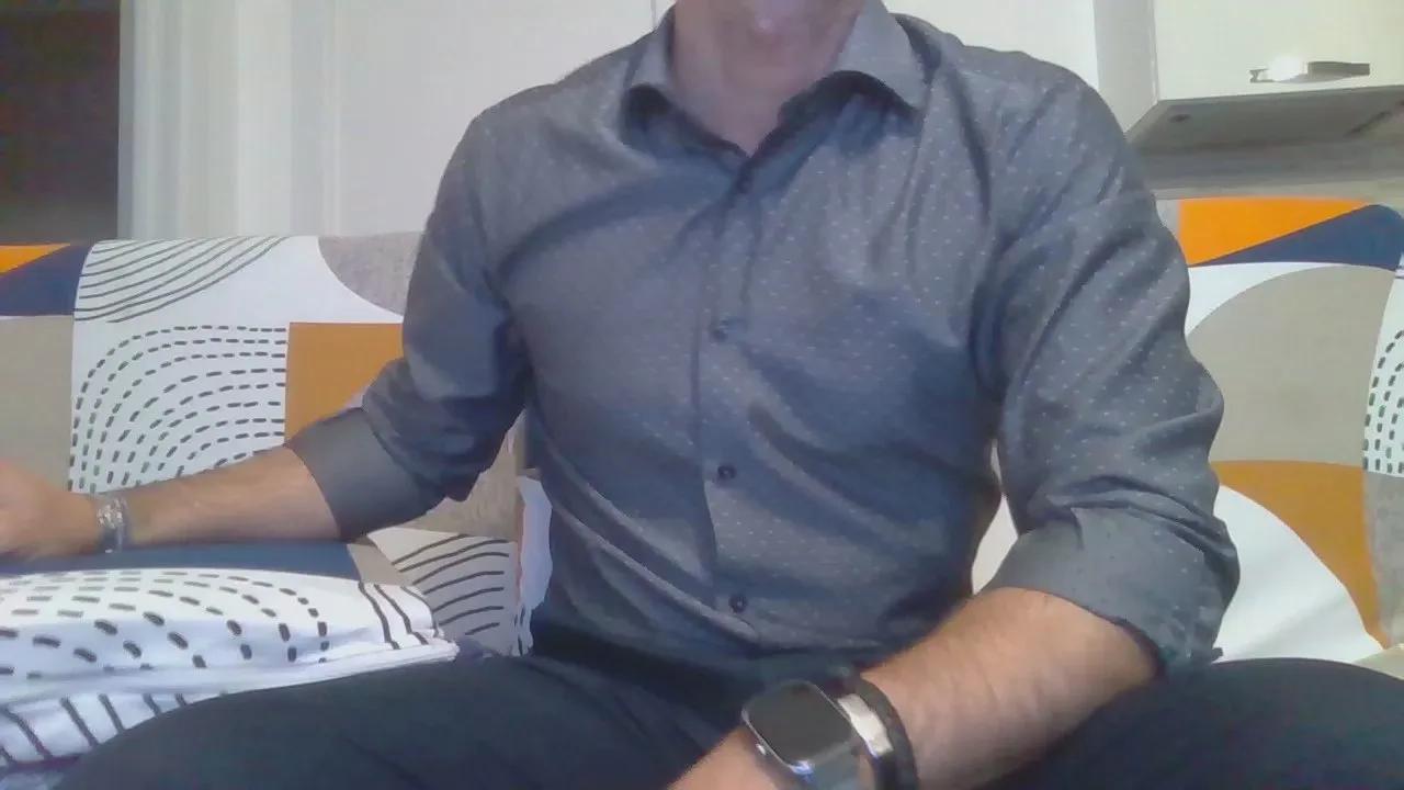 eros1981hot1 —  #masturbation #C2C #smoke #striptease #cum #cute #amateur