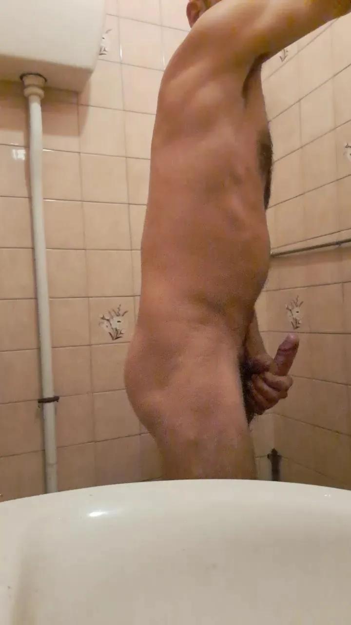 Hierrocrudo — Freechat on Cam4