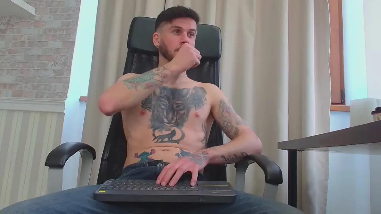 JonahShaw —  #bigass #milk #blowjob #feet #masturbation