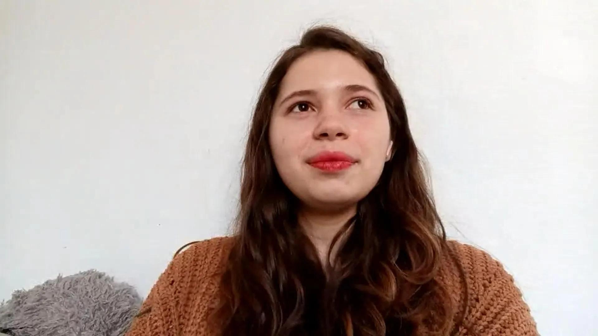 Cam4 JuleWoolfolk is Freechat JuleWoolfolk — #bigass #C2C #schoolgirl #pussy #ass #spanking #cute