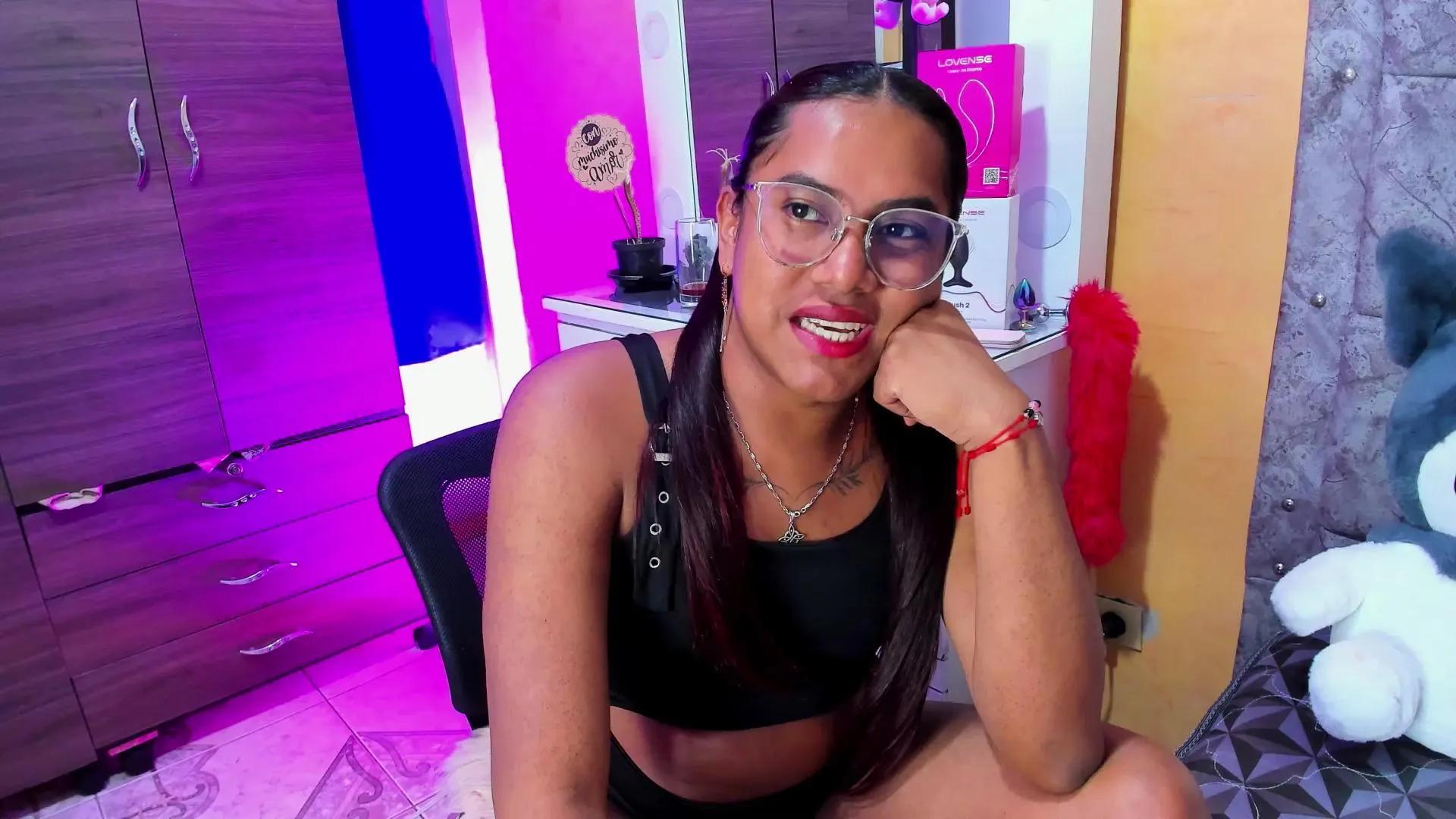 Cam4 Khloe_Smmithh is Freechat Khloe_Smmithh — #bigass #milk #striptease #blowjob #ass #anal #spanking