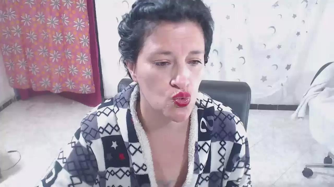 Kimmysander1 on Cam4 