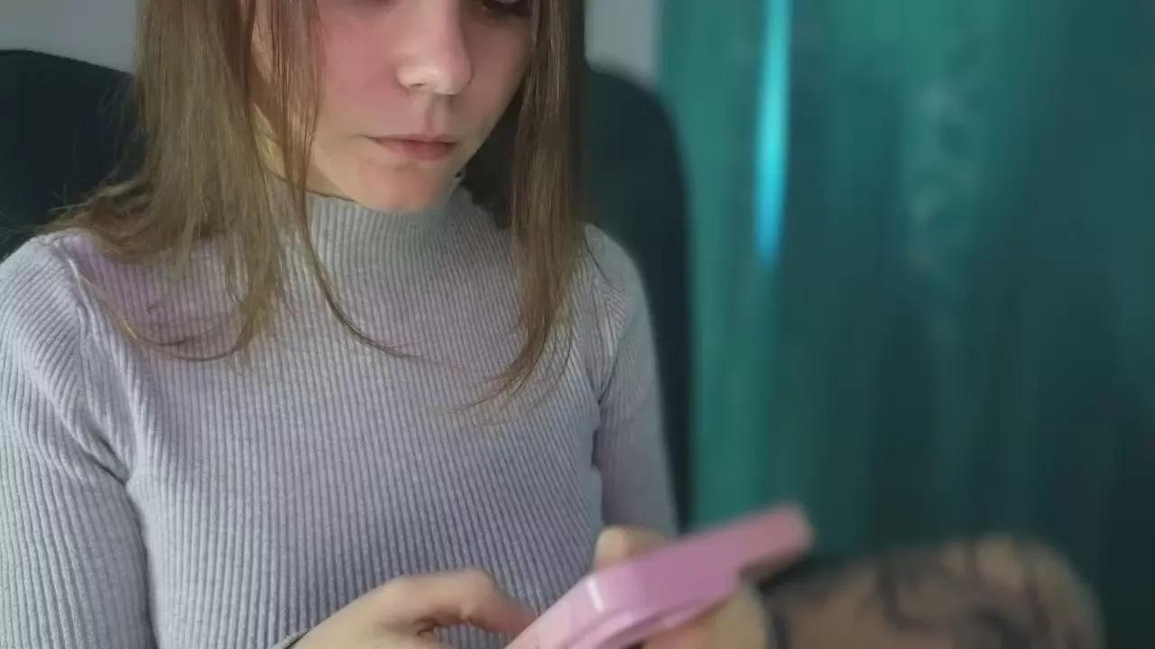 kissedbythemoon on Cam4 