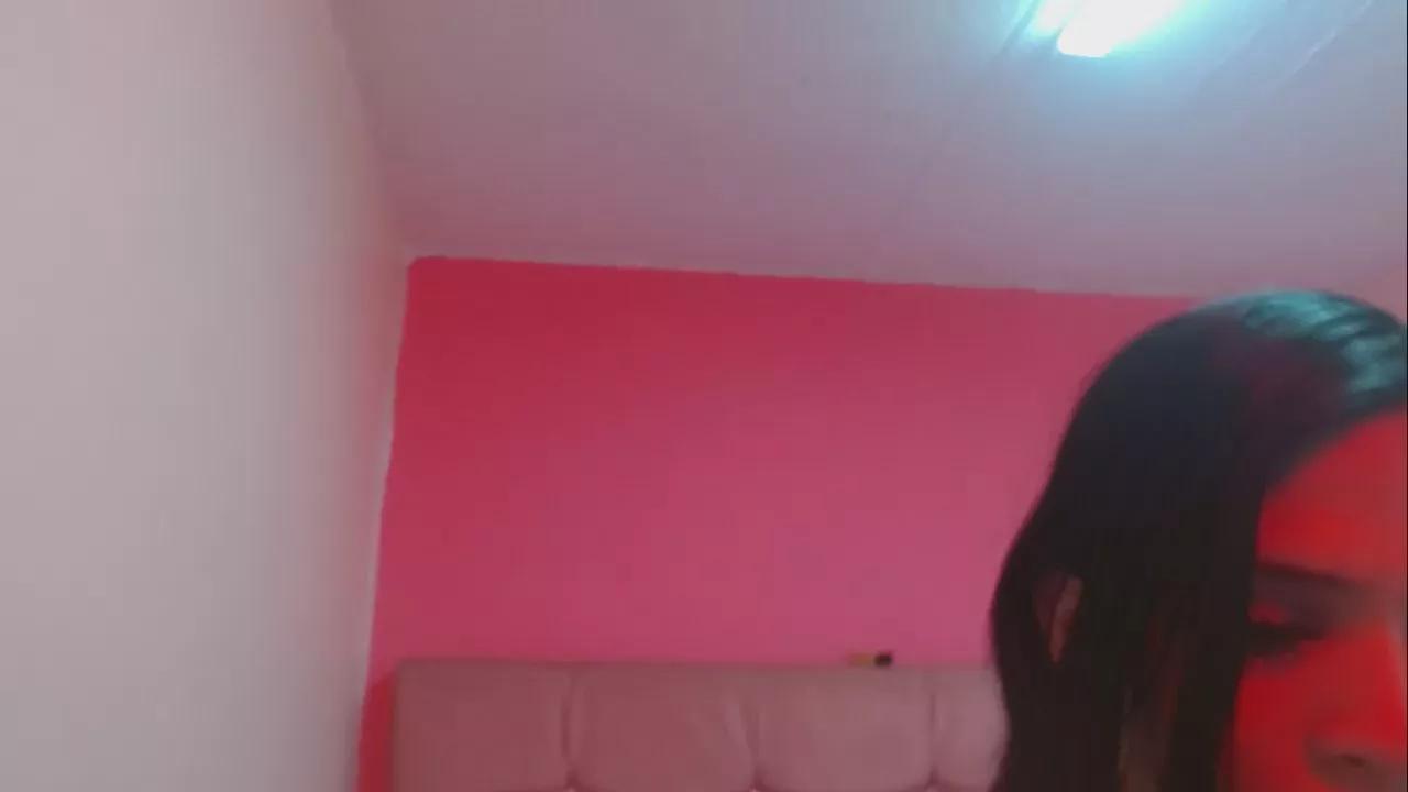 maddiison303av on Cam4 