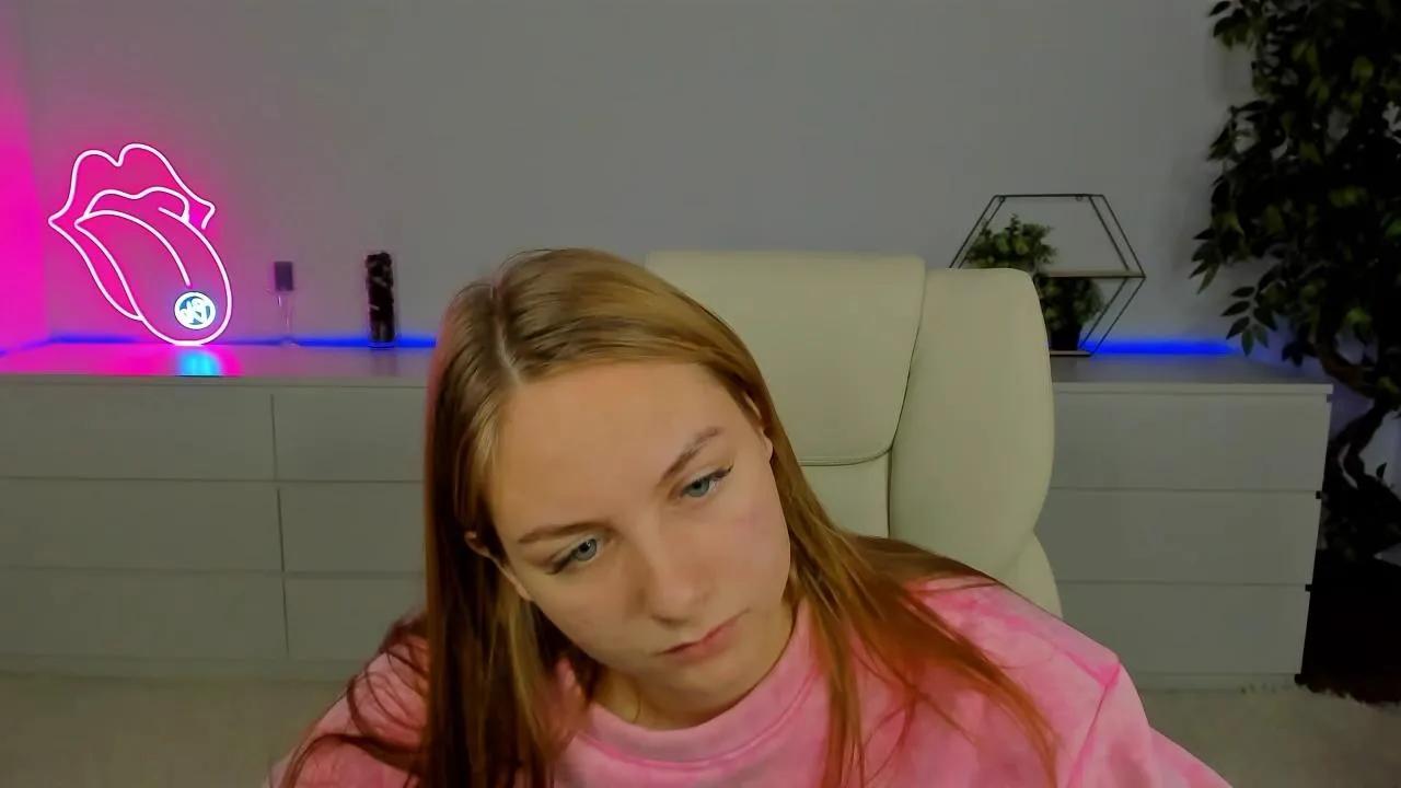 MilaAddams —  #masturbation #C2C #striptease #pussy #cute #spanking #feet