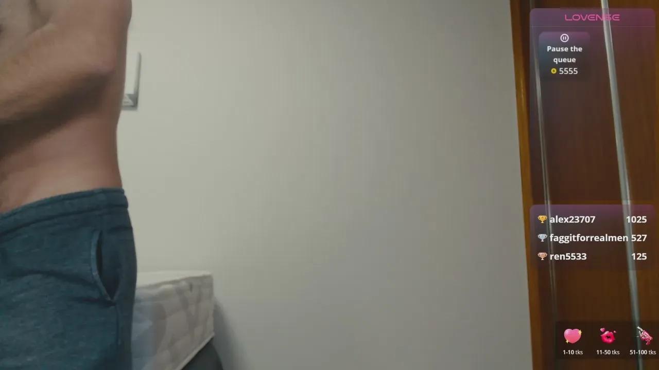 myhairymacho — Freechat on Cam4