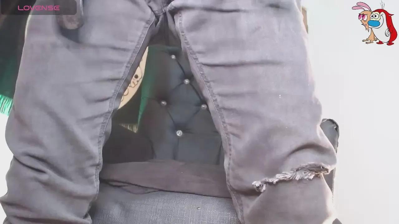 ren_stipe —  #feet #pee #armpits #milk #smoke #gamer #amateur