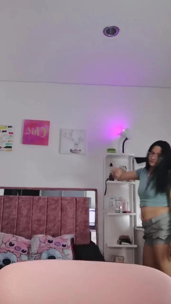 shagi_ —  #amateur #pee #squirt #fisting #blowjob