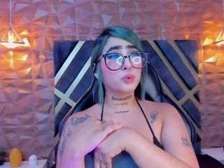 alahia-dangelo on CamSoda 