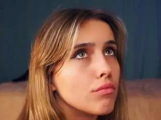 darelleheathcock — Sexy sucking my fingers [15 tokens remaining]