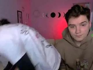 esma-shine — flash tits [333 tokens remaining]