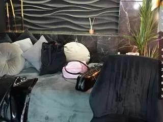 goddessdarsy — Drain your wallet for my pleasure [1616 tokens remaining]