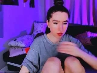 lilythompsonx — TOPLESS [99 tokens remaining]