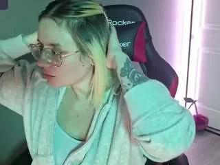 maaad-maxxx on CamSoda 