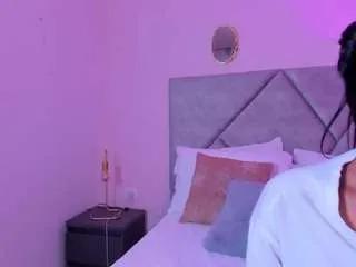 misspocahontass on CamSoda 