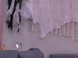 mollyjons on CamSoda 