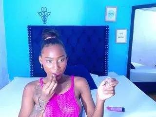 nnocent-sexy-lady on CamSoda 