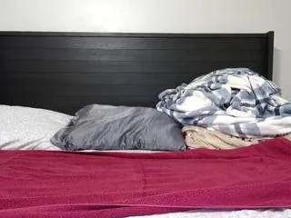 queenlolaxxx on CamSoda 