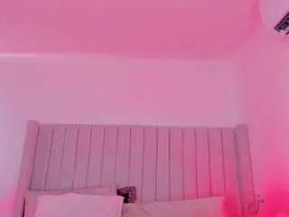 sara-bonneth on CamSoda 