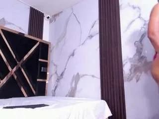 sara-tompsonn on CamSoda 