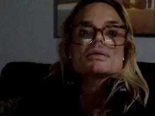 staruwhore — hi [Fill The Tank Show]