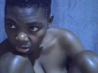 sweet-roxxy on CamSoda 