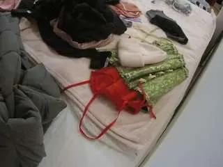 voyeurcam-julmodels-whitebed-1 — chat