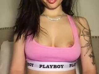 xoxcat on CamSoda 