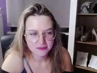 zoeyfancy — sexy dance for  u [500 tokens remaining]