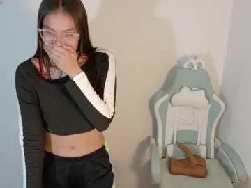 emerald_sparkles — GOAL: Oil naked with red ass [93 tokens remaining]  * 