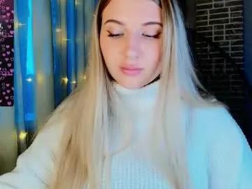 evacadooo — tease with my lips   #bigboobs #british #daddy #curvy #blonde [10 tokens remaining]