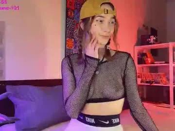 just_call_me_jess — Hi!Welcome back to the past<3 // GOAL: something sexy [399 tokens left] // EPIC GOAL: rip leggings and fuck hairy pussy<3) [4825 tokens left] #bush #fit #leggings #natural #hairy