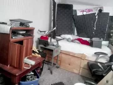 kinkybiguy14 on Chaturbate 