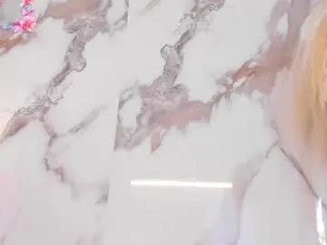 larakrof on Chaturbate 