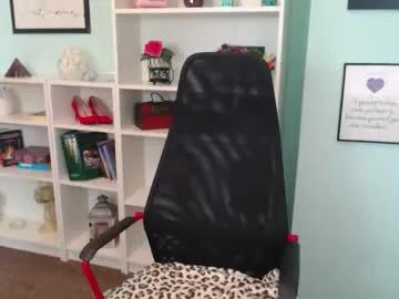 lisa_caprice — make me cum with the vibe of your tips... Let's have fun #milf #daddysgirl #blueEyes #longLegs #obey #milf [300 tokens remaining]