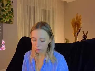 lunariabliss — GOAL:  Flash panties and tease you  Hello everyone, I'm Kelly! I'm a #teen, and I love play with #lovense. I'm #18 years old, and I have #bigboobs and a #skinny body. [111 tokens remaining]