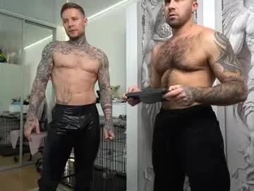 nick_howlenxx — guys get fully naked // #lovense #muscle #cum #bigass #uncut [364 tokens remaining]