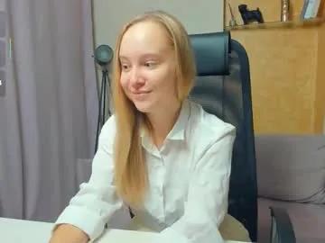 nicolavanderbie — GOAL: lift that skirt and squeeze my juicy ass [66 tokens remaining] Hi hi, I am Nicoletta, Ntmu ;) #new #shy #feet #teen #skinny