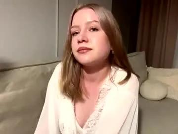 rachellegentile — GOAL - squeeze my boobs under bra?   Hi CB! I'm Alice! #new here, #18 y.o and little #shy #blonde #petite [50 tokens remaining]