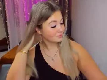 sarahmils — topless #bigboobs #naturaltits #femdom #mommy #mistress [800 tokens remaining]