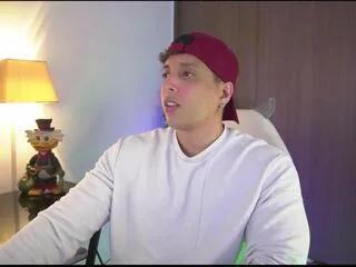 appolo_cavill on Flirt4Free 