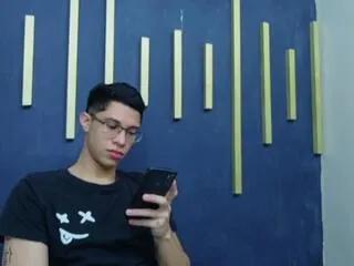 chris_velez — Freechat on Flirt4Free