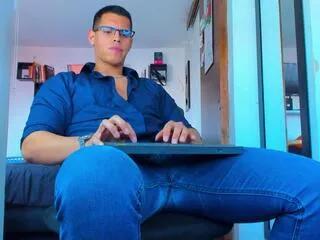 johnny_walls — Freechat on Flirt4Free