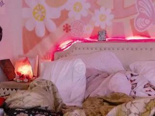 sarah_phillips on Flirt4Free 