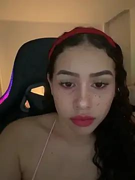 StripChat 18_salo is Freechat 18_salo — Mostrar tetas