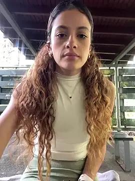 alana15 on StripChat 